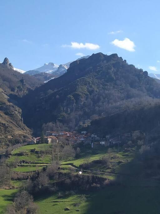 Casa Rustica En Dobres Con Vistas A La Montana Villa Kültér fotó
